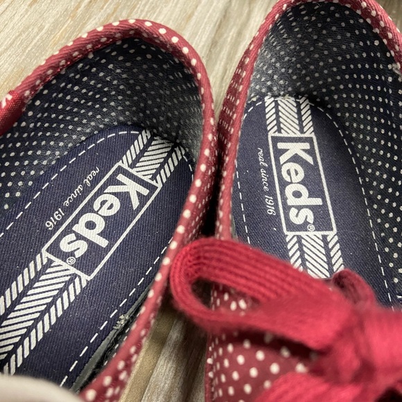 Shoes - Picture 2 of 3